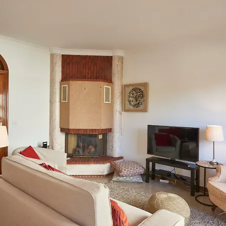 Handsome Apartment Cascais