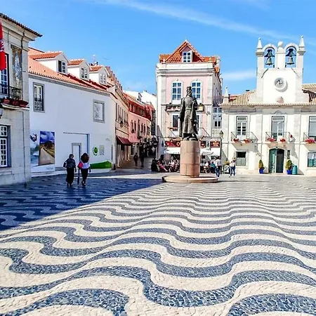 Handsome Cascais