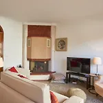 Handsome Apartment Cascais